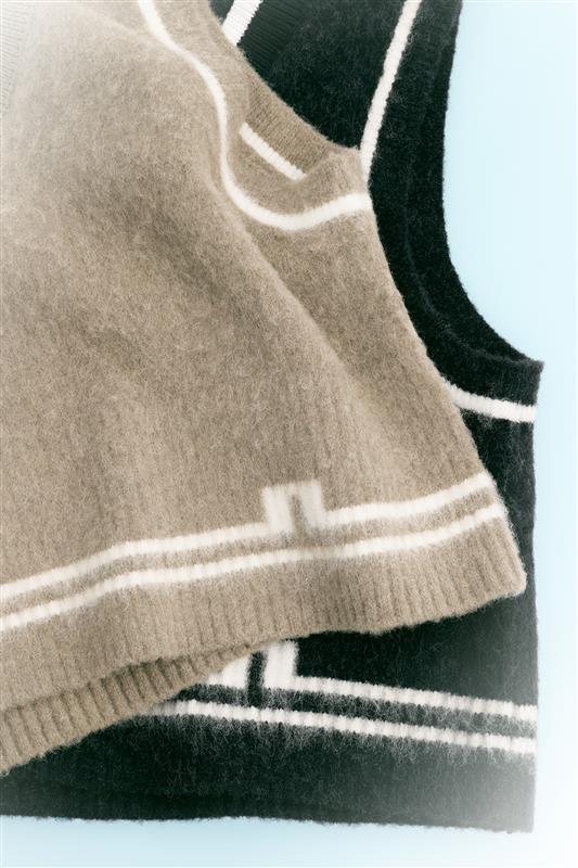 noelle knitted vest