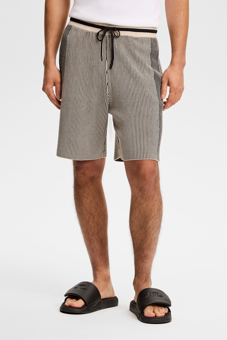 simon knitted shorts