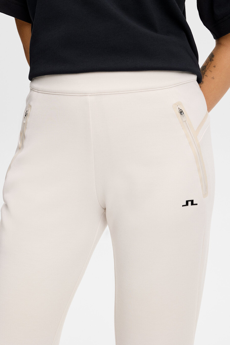 aura flare pants