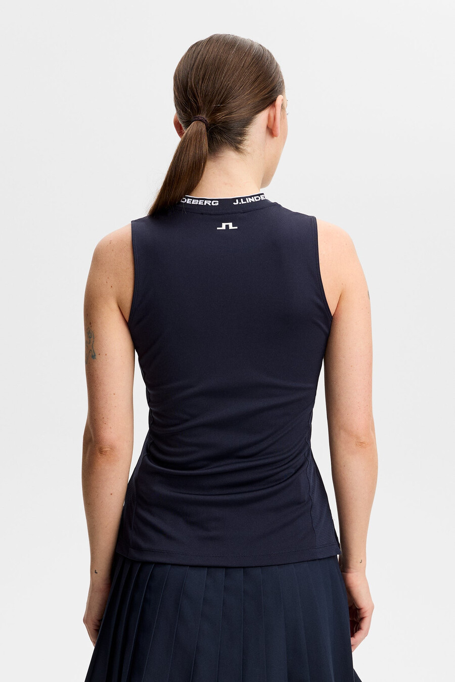 leya sleeveless top
