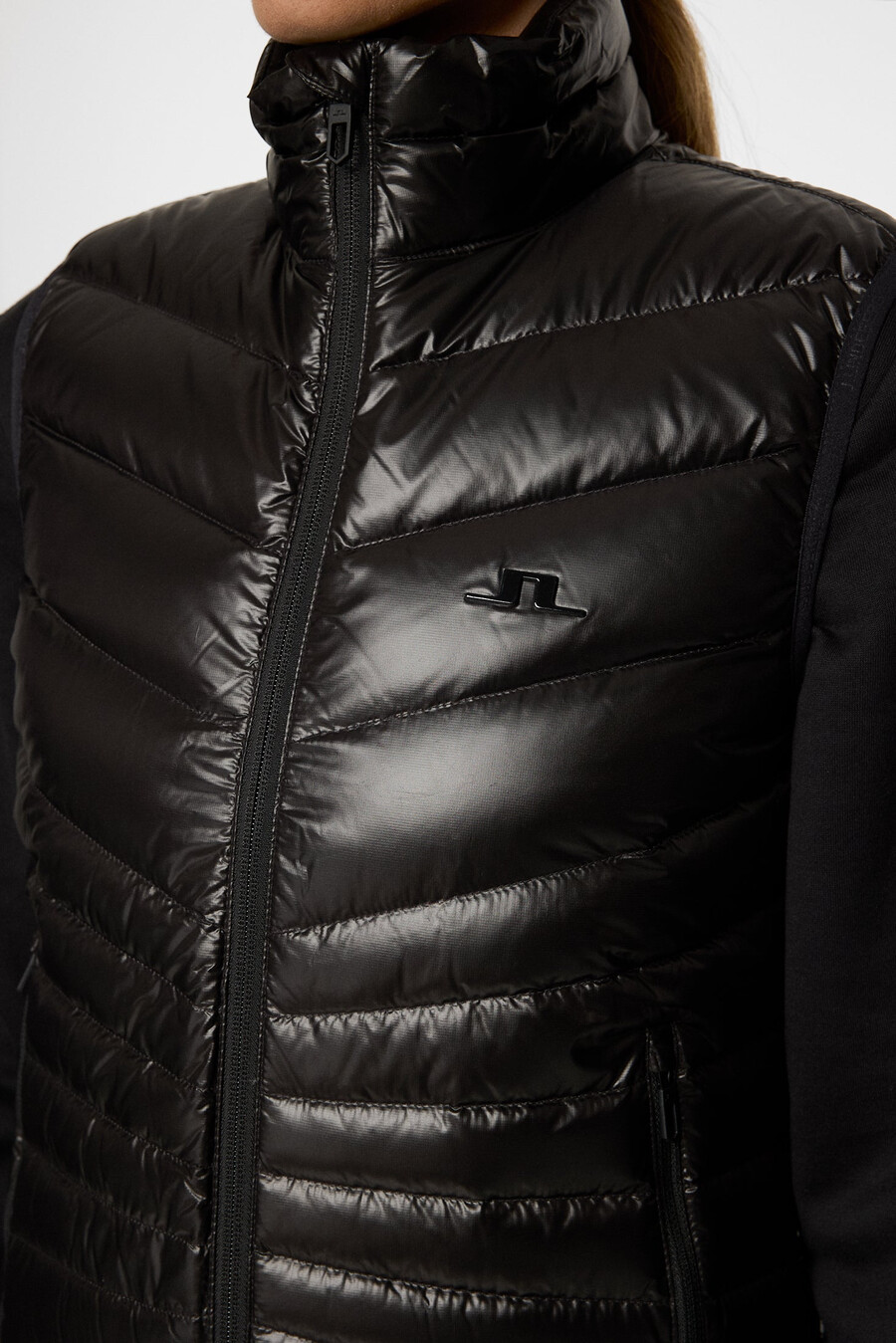 lara light down vest
